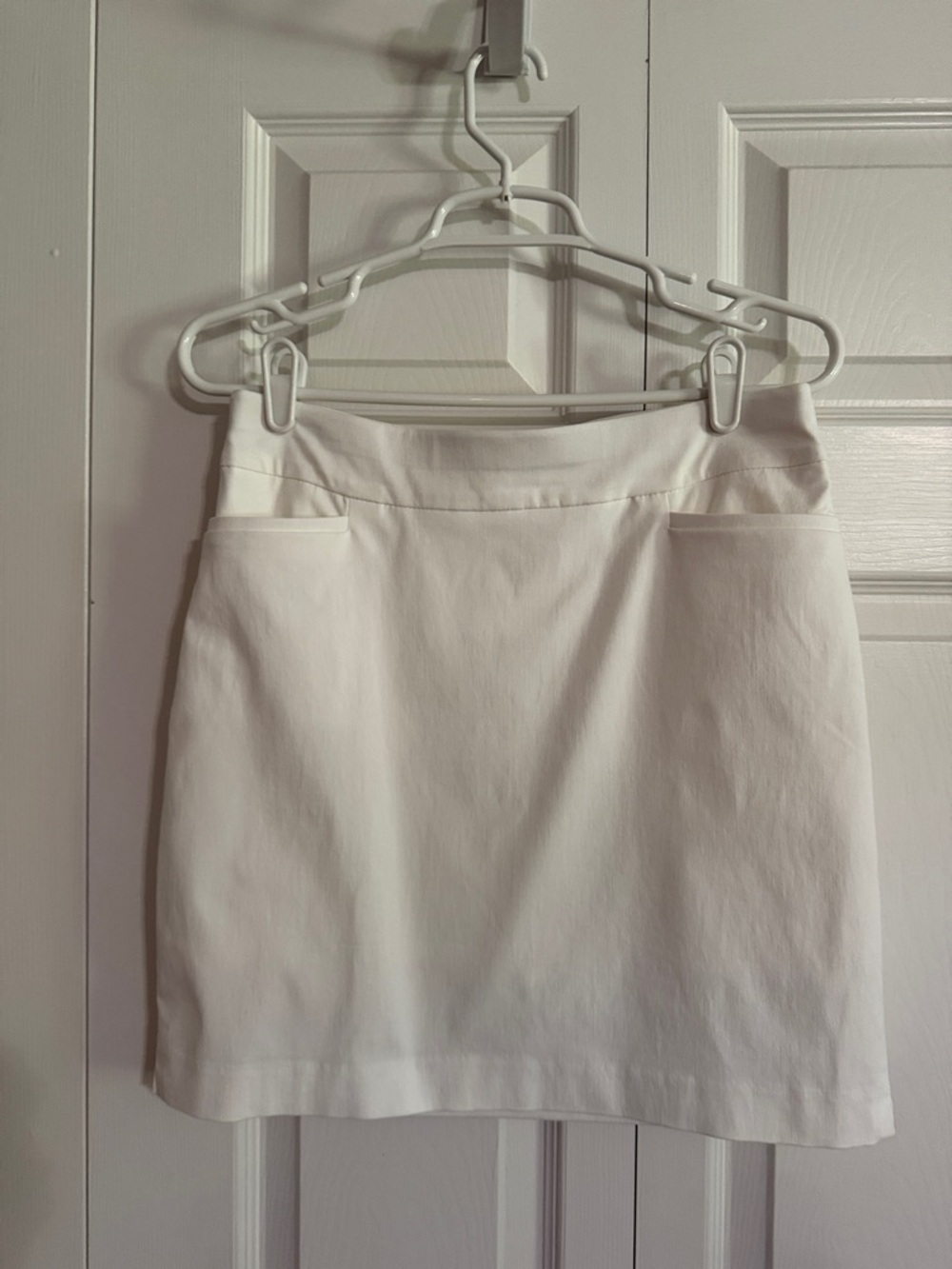 Chico's White Skort with two front pockets